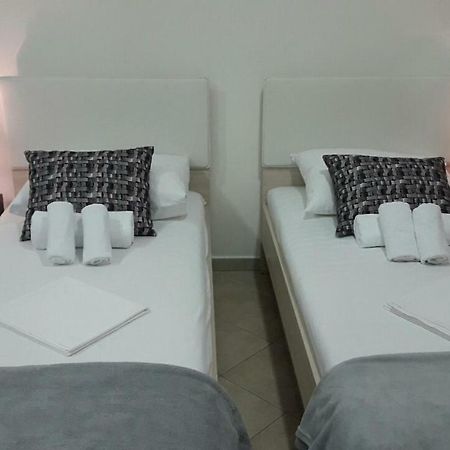 Apartment Smodlaka Dugopolje Bagian luar foto