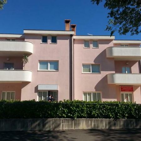 Apartment Smodlaka Dugopolje Bagian luar foto