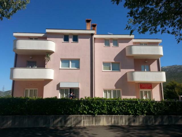 Apartment Smodlaka Dugopolje Bagian luar foto